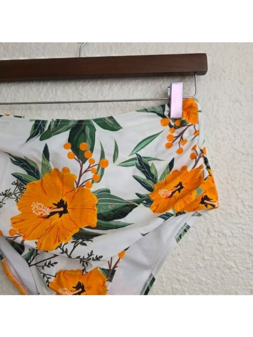 Cupshe Orange Floral Shirring High Waisted Bikini Bottoms Women's Size Large NWT - Picture 3 of 7